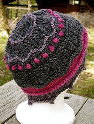 3 tiered Hat with Bobbles