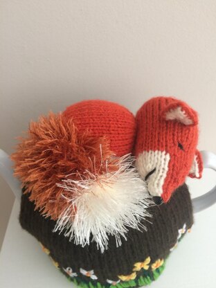 Fox tea cosy