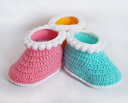 CROCHET Baby Booties - Classic