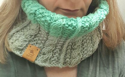 Moss Cable Cowl Neckwarmer