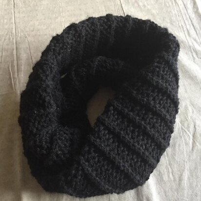 Dauntless Infinity Scarf (from Divergent)