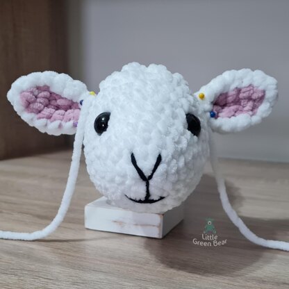 Lawrence the Lamb - UK Terminology - Amigurumi