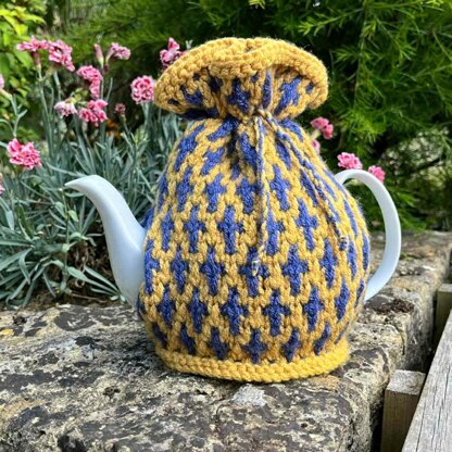 Medieval Cross 4 Cup Teapot Cosy Knitting Pattern