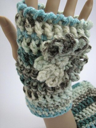 Textured Chunky Fingerless Mitts