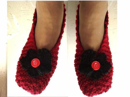 675 BASIC BEGINNER KNIT SLIPPERS AND FLOWER