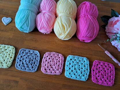 Crochet Classic Granny Square Easy Pattern