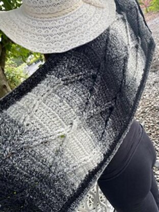 Lazy Cables Pocket Shawl