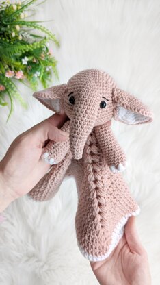 Crochet elephant lovey pattern, crochet baby security blanket