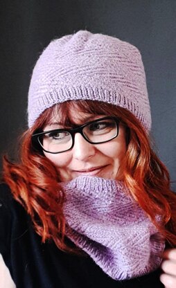 Orchid Kiss Cowl