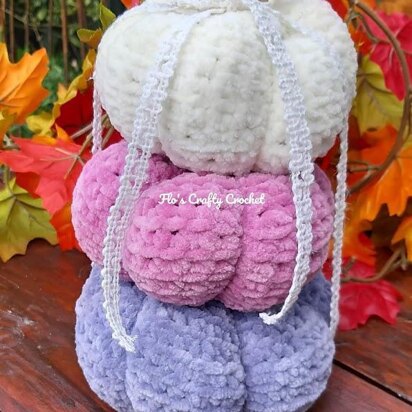 Plush Pumpkin Stack