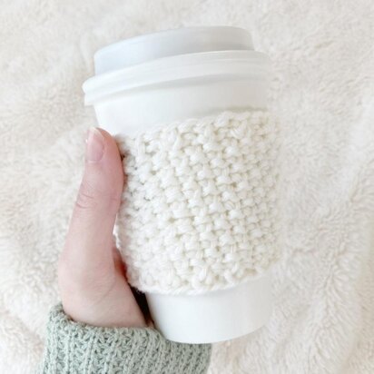 Easy Coffee Cup Cozy for Beginners: Seed Stitch