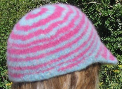 Skybluepink peaked felted cap