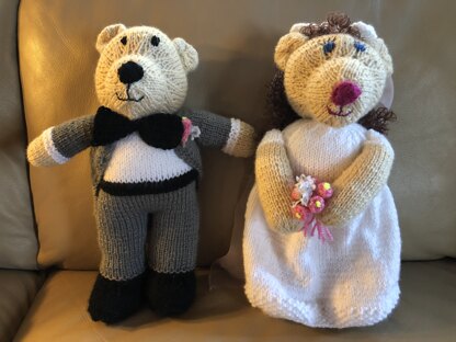 Knitted Wedding Bears