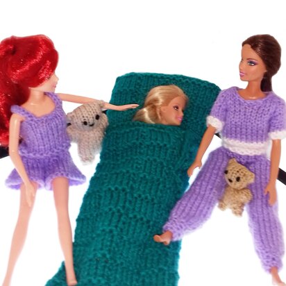 Barbie sleepover party + teddies & sleeping bag