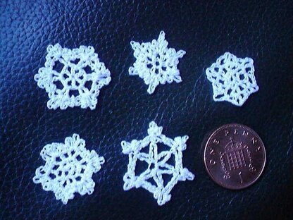 1:12th scale Crochet Christmas Tree Decorations