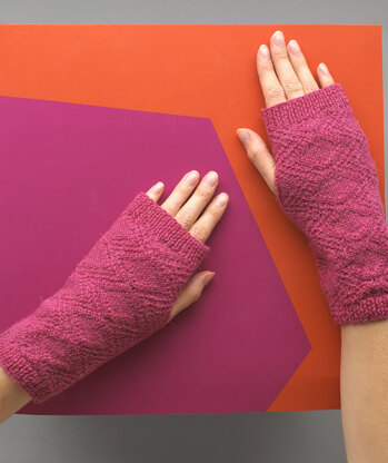 MillaMia Ame Wrist Warmers PDF