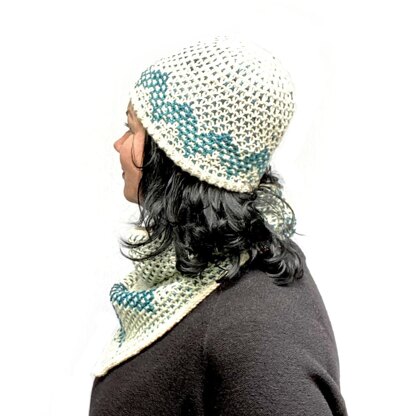 Kentia Cowl
