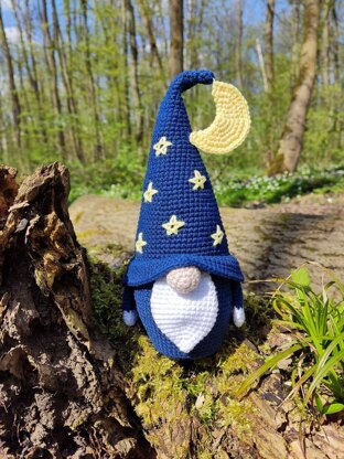 Gnome moon