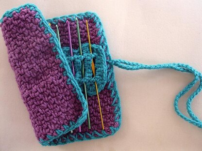 Scalloped Crochet Hook Case