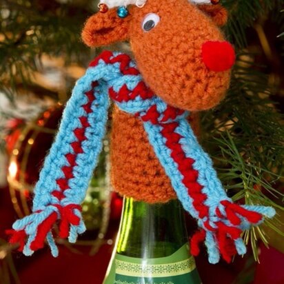 Fa-la-la-la-Reindeer Bottle Top in Red Heart Super Saver Economy Solids - LW3189