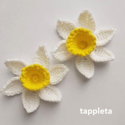 Daffodil flowers crochet pattern