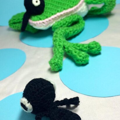 Mama Frog and tadpoles amigurumi