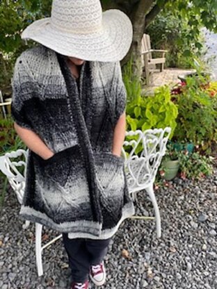 Lazy Cables Pocket Shawl