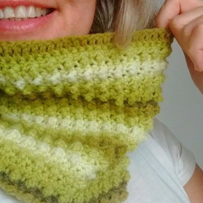 Cobbled Green Lawn Cowl