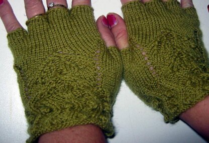 Laisse Vignes Fingerless Gloves 