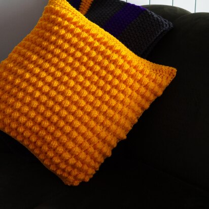 Bobble stitch pillow cover