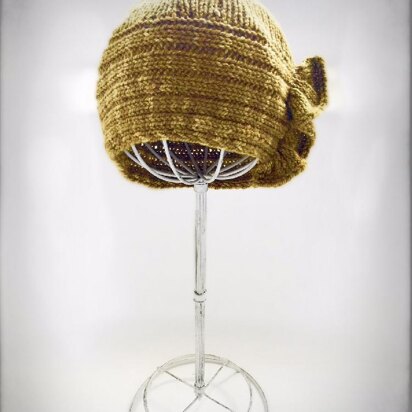 Kiss Me Cloche - knitting pattern