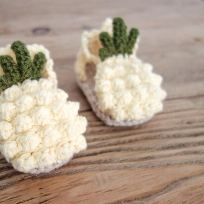 015-Pineapple baby shoes