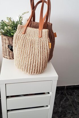 Ribbed Winter Tote