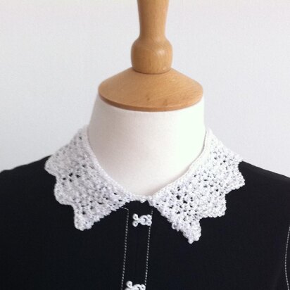 Lacy Detachable Collar