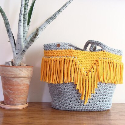 Fringe Basket Bag