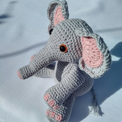 Eva the Elephant - US Terminology - Amigurumi