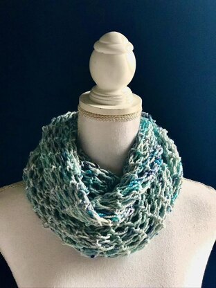 The Winter Season Cowl