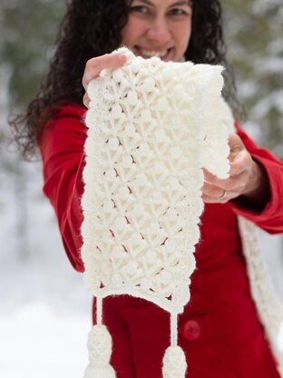 Snowberries A Luxurious Winter Scarf