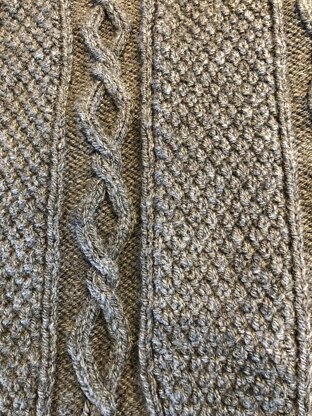 Moss stitch and cable boy's jumper / sweater