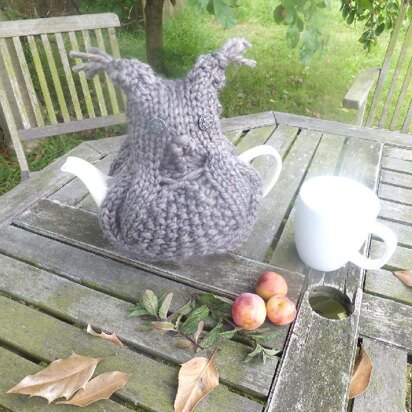 Brown Owl Tea Cosy With Water Bottle Cover Variation