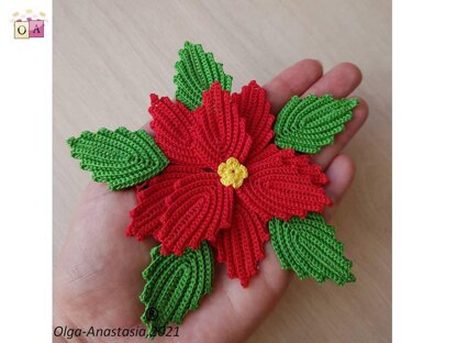 Poinsettia doily