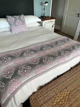 Vivien Damask Mosaic Crochet