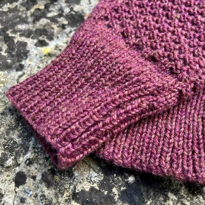 1942 Fingerless Women's Gloves Knitting Pattern - Vintage Knitting Pattern