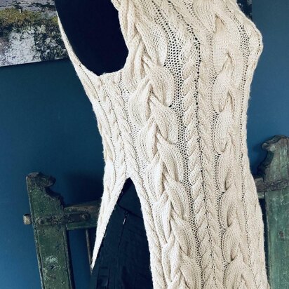 Savannah Cabled Tabard