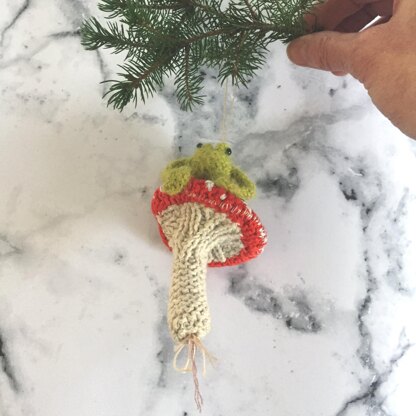 Frog on a toadstool ornament