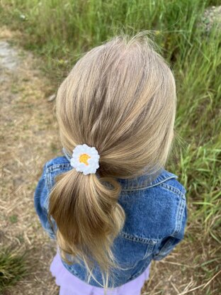 Daisy flower hair tie crochet pattern, scrunchy pattern English PDF Download