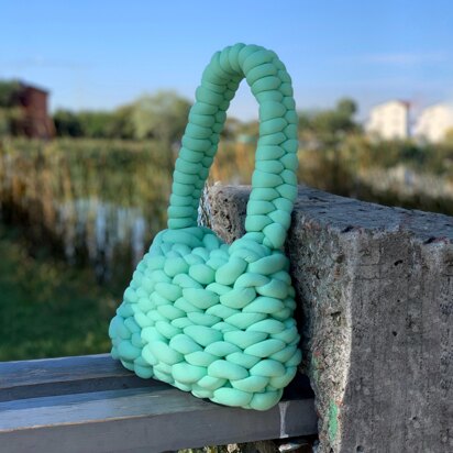 Bag with chunky yarn - knitting pattern