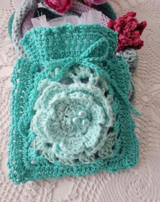 Granny Rose Pouch