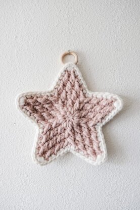 Alpine Star Tree Topper Crochet pattern by Tanya Johnson