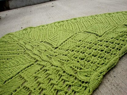 Darling Buds shoulder shawl